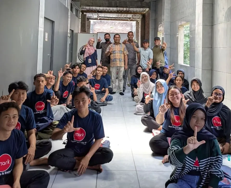 Di Tengah Deru Nikel, Pemkab Halteng Kirim Pemuda Lokal Berburu Ilmu ke Pare